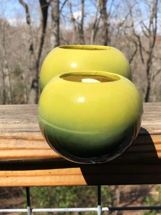 Vintage Hull Pottery 3 Orb Planter No Chips Found - Picture 2 of 7